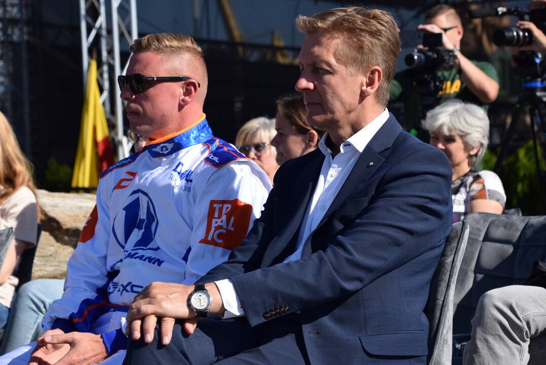 F2 vandens formulių paradas ir spaudos konferencija