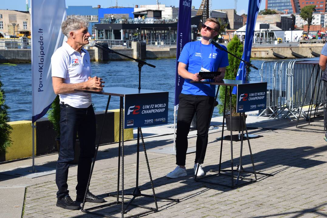 F2 vandens formulių paradas ir spaudos konferencija