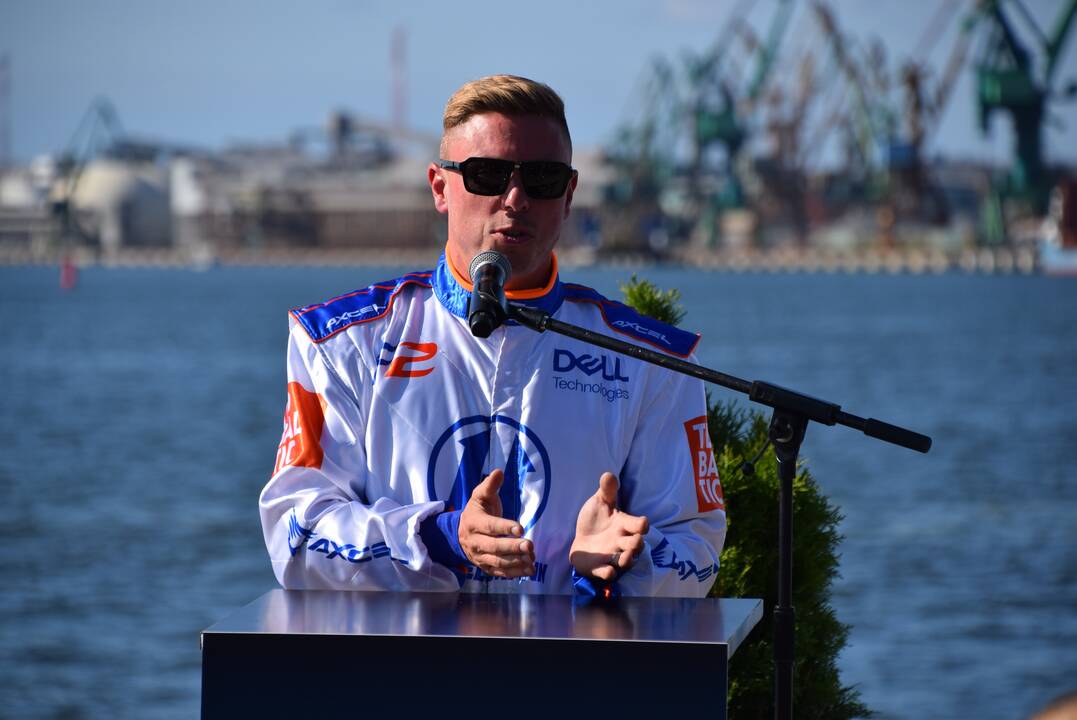 F2 vandens formulių paradas ir spaudos konferencija