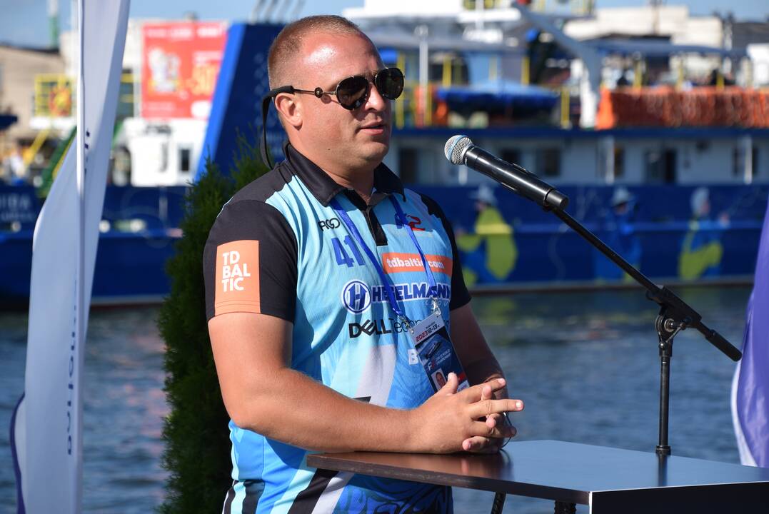 F2 vandens formulių paradas ir spaudos konferencija