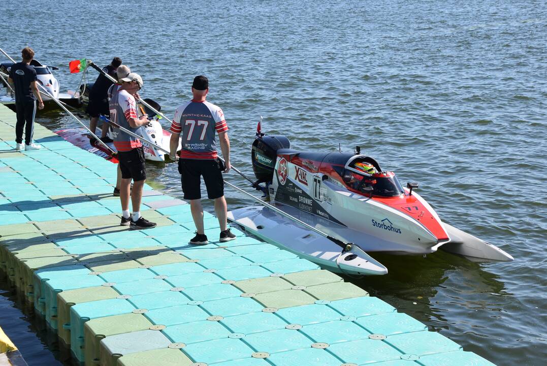 F2 vandens formulių paradas ir spaudos konferencija
