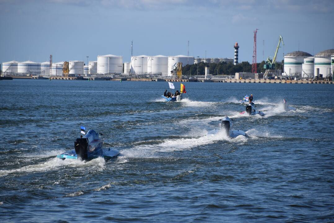 F2 vandens formulių paradas ir spaudos konferencija