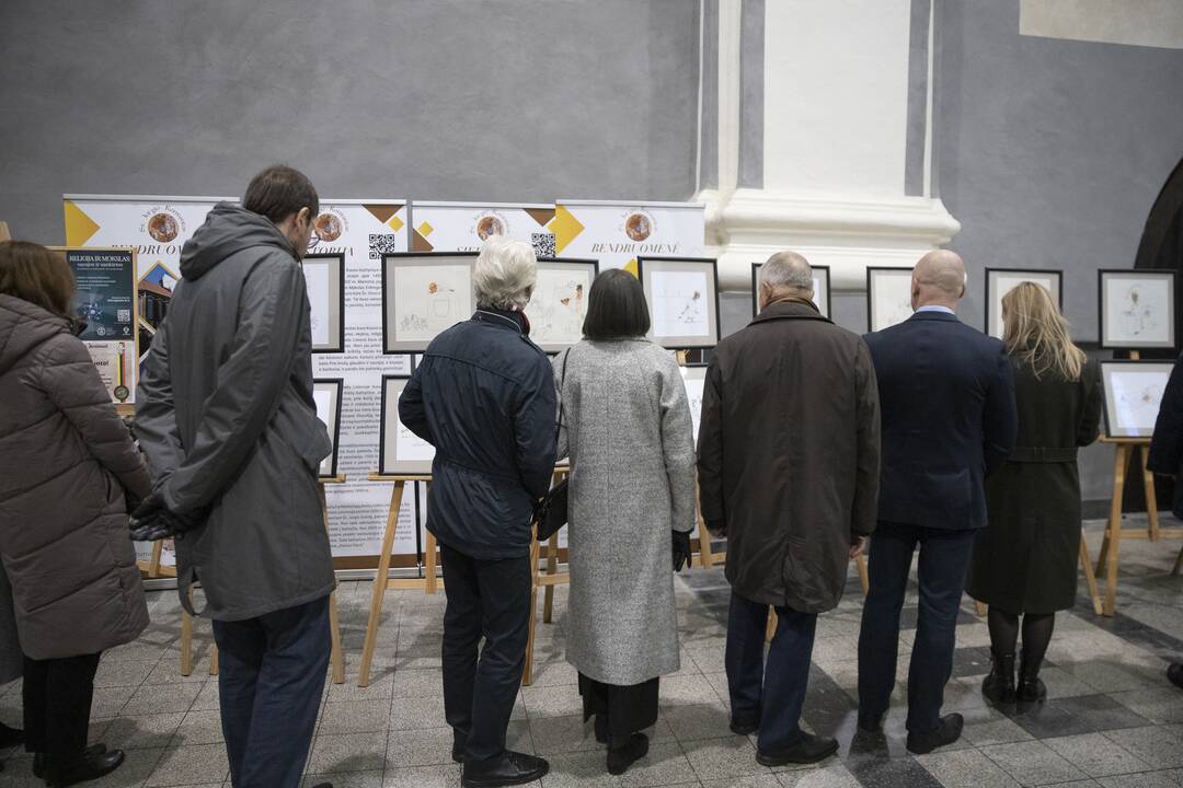 Karikatūrų paroda Šv. Jurgio bažnyčioje