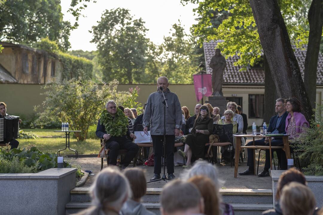 Kaune vainikuotas "Poezijos pavasario" laureatas