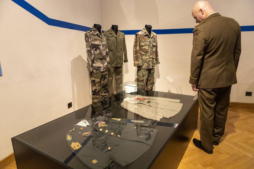 Paroda NATO 20-mečiui paminėti