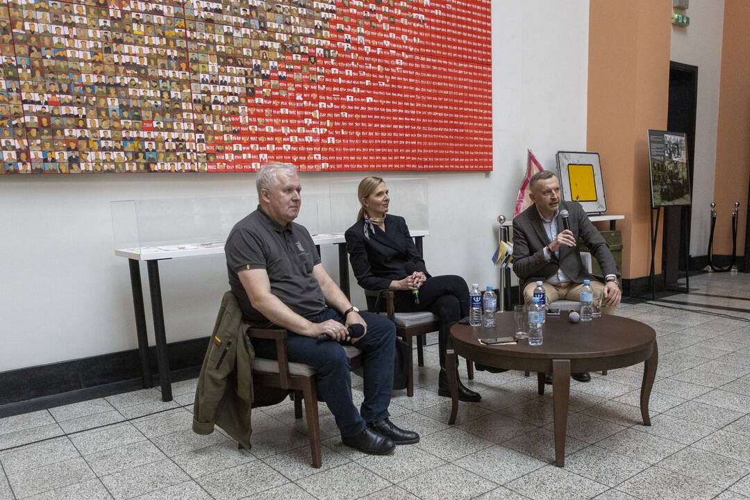 Paroda NATO 20-mečiui paminėti