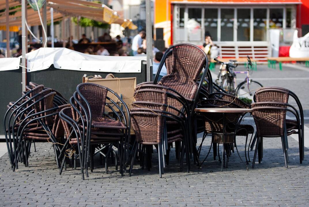 Dėl draudimo prekiauti alkoholiu gali užsidaryti 150 kavinių?