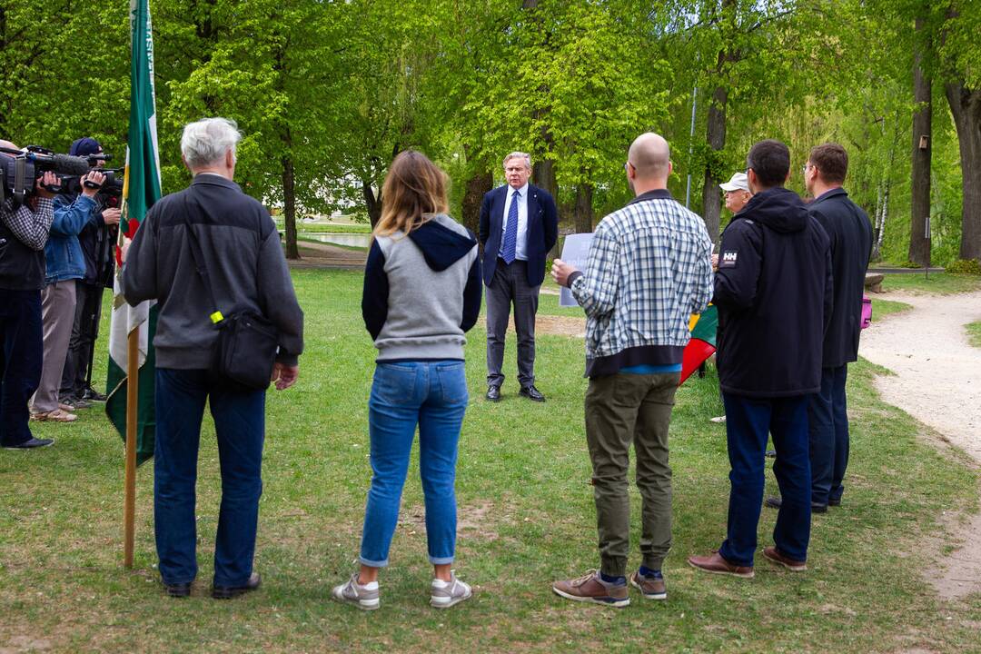 Konservatorių mitingas prie rusų ambasados