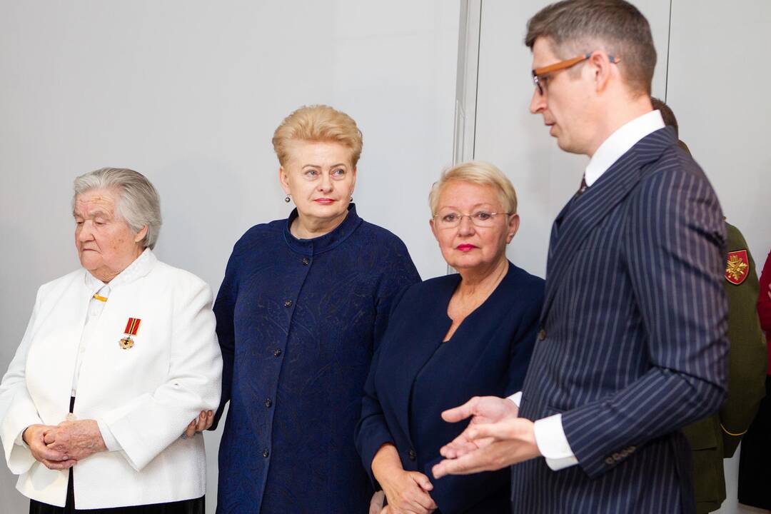 Atidaryta paroda su atkurtu partizanų bunkeriu