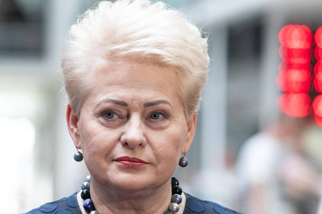 Iš anksto balsavo prezidentė D. Grybauskaitė