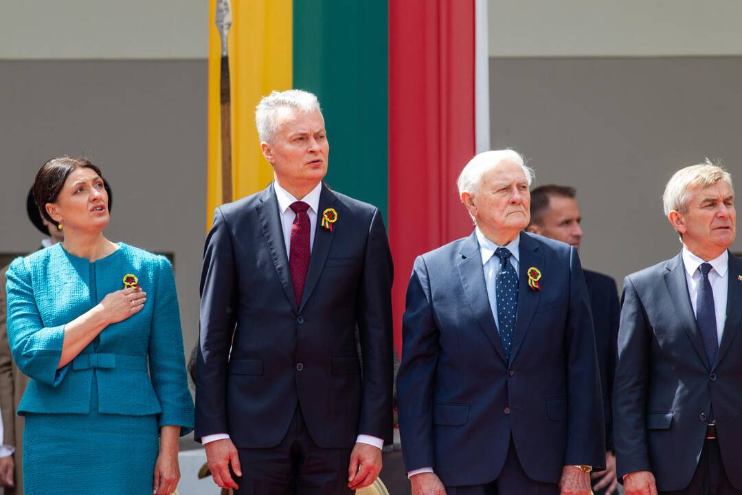 Vėliavų pakėlimo ceremonija S. Daukanto aikštėje