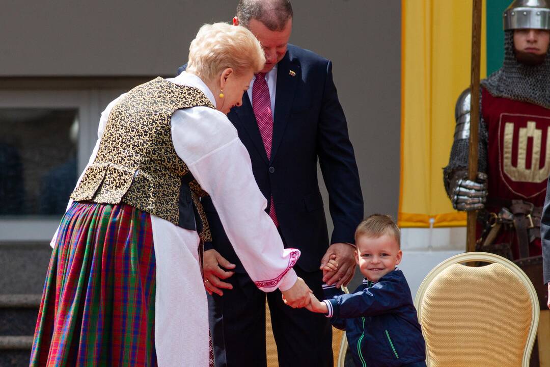 Vėliavų pakėlimo ceremonija S. Daukanto aikštėje