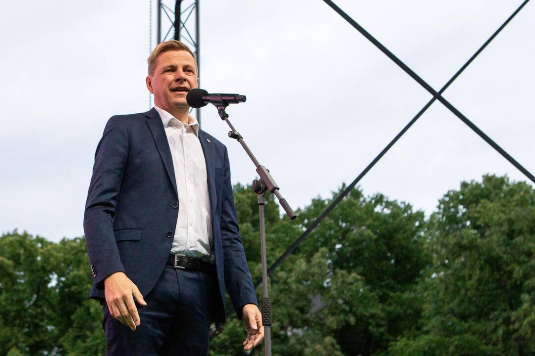 Lukiškių aikštėje giedamas Lietuvos himnas