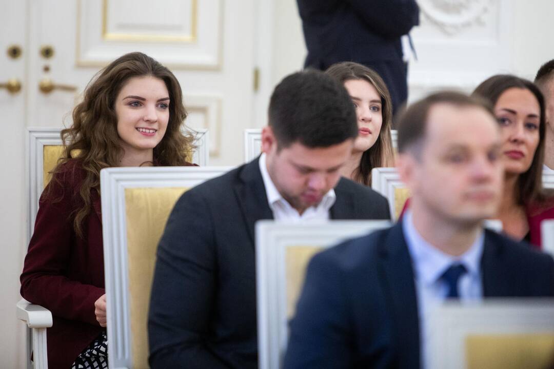 Konstitucijos egzamino nugalėtojų apdovanojimai