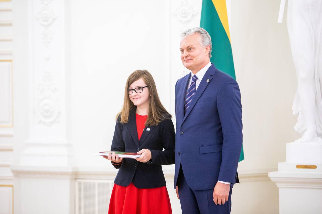 Konstitucijos egzamino nugalėtojų apdovanojimai