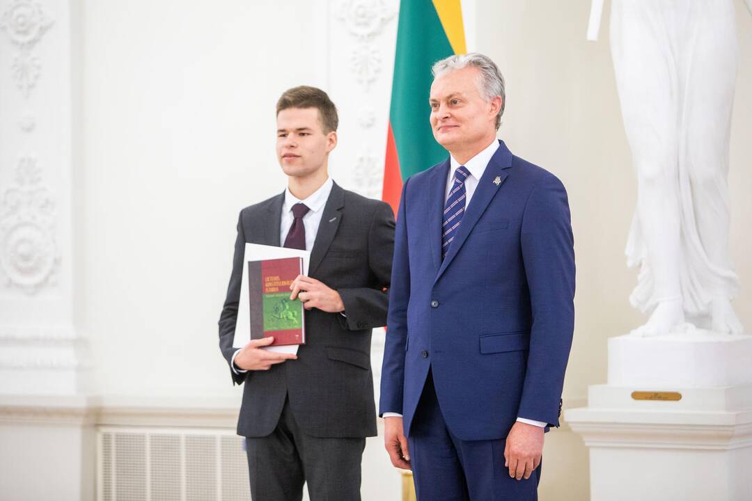 Konstitucijos egzamino nugalėtojų apdovanojimai
