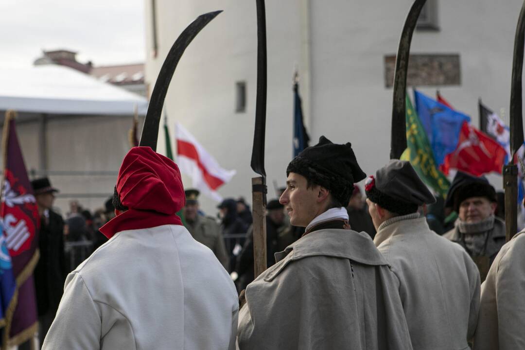 Iškilmingos sukilimo vadų laidotuvės