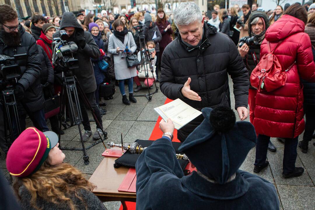 VU akcija: dalijo „Diplomus už Ačių"