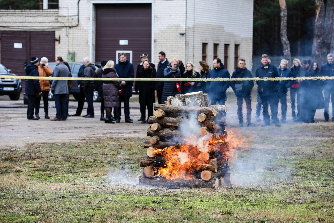 Miškų urėdija pirko automobilių gaisrams gesinti