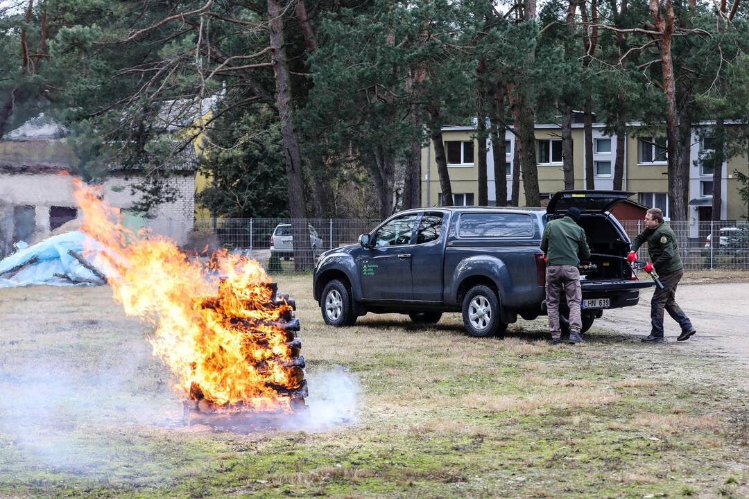 Miškų urėdija pirko automobilių gaisrams gesinti