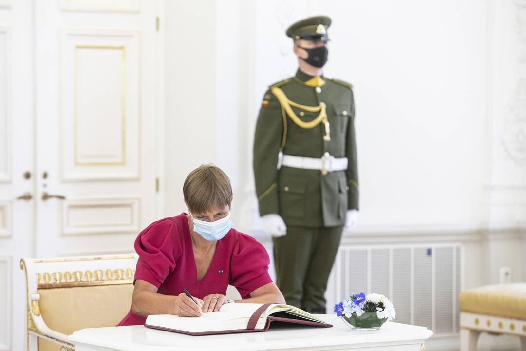 Į Lietuvą atvyko Estijos prezidentė