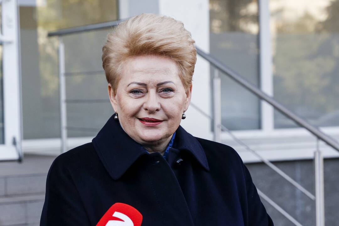 Iš anksto balsavo D. Grybauskaitė