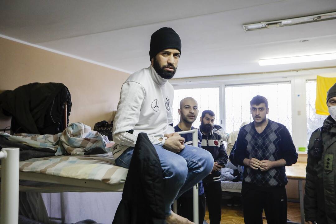 Migrantai Kybartų užsieniečių registracijos centre