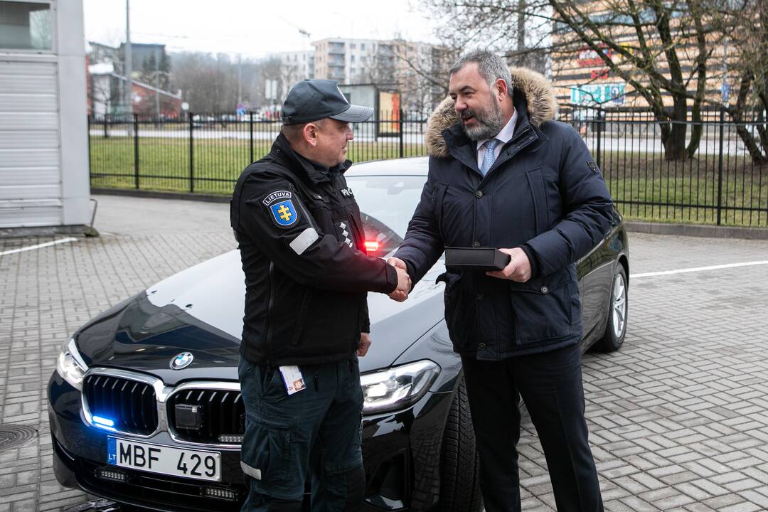 Pristatė naują nežymėtą policijos automobilį