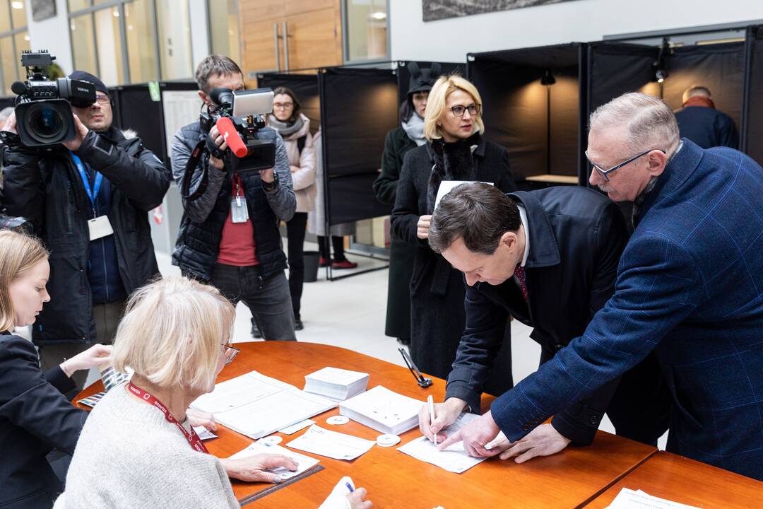 Tęsiasi išankstinis balsavimas savivaldos rinkimuose