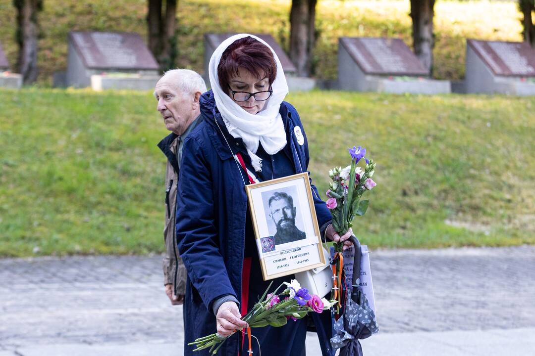 Gegužės 9-oji sostinės Antakalnio kapinėse