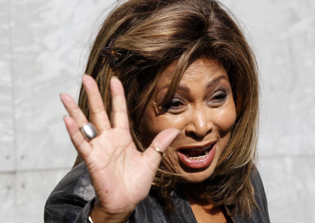 1939 m. gimė amerikiečių popdainininkė Tina Turner