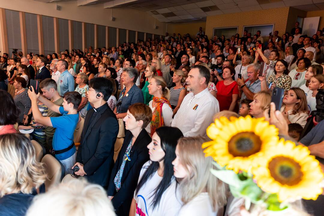 Prezidentas ir pirmoji ponia apsilankė Ukrainos centre Vilniuje