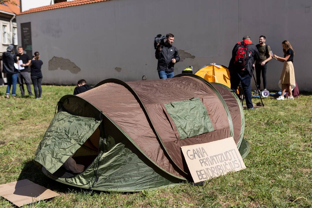 Studentų protestas dėl bendrabučių trūkumo