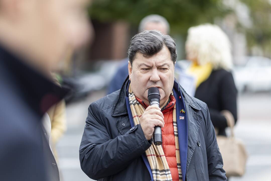 Protesto akcija prieš nacionalinių mokyklų uždarymą Baltarusijoje