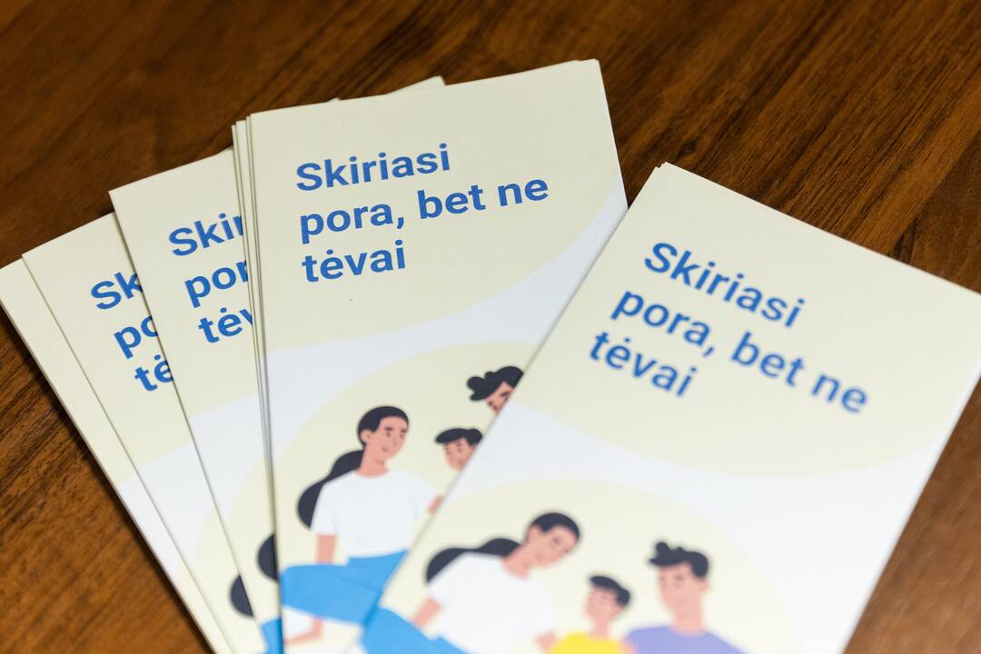 Pristatyta informacinė kampanija „Skiriasi pora, bet ne tėvai“