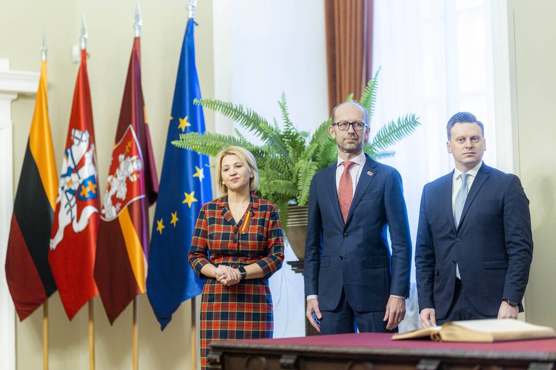 Vilniuje – iškilminga vėliavų pakėlimo ceremonija