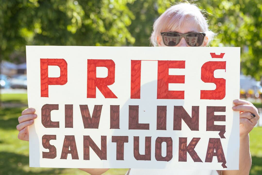 Protestas prieš tos pačios lyties asmenų sąjungų įteisinimą