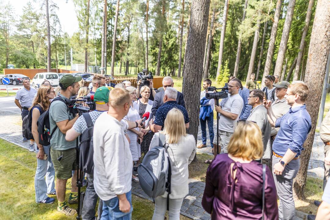 Seimo nariai apsilankė prabangiajame Gulbinų kvartale