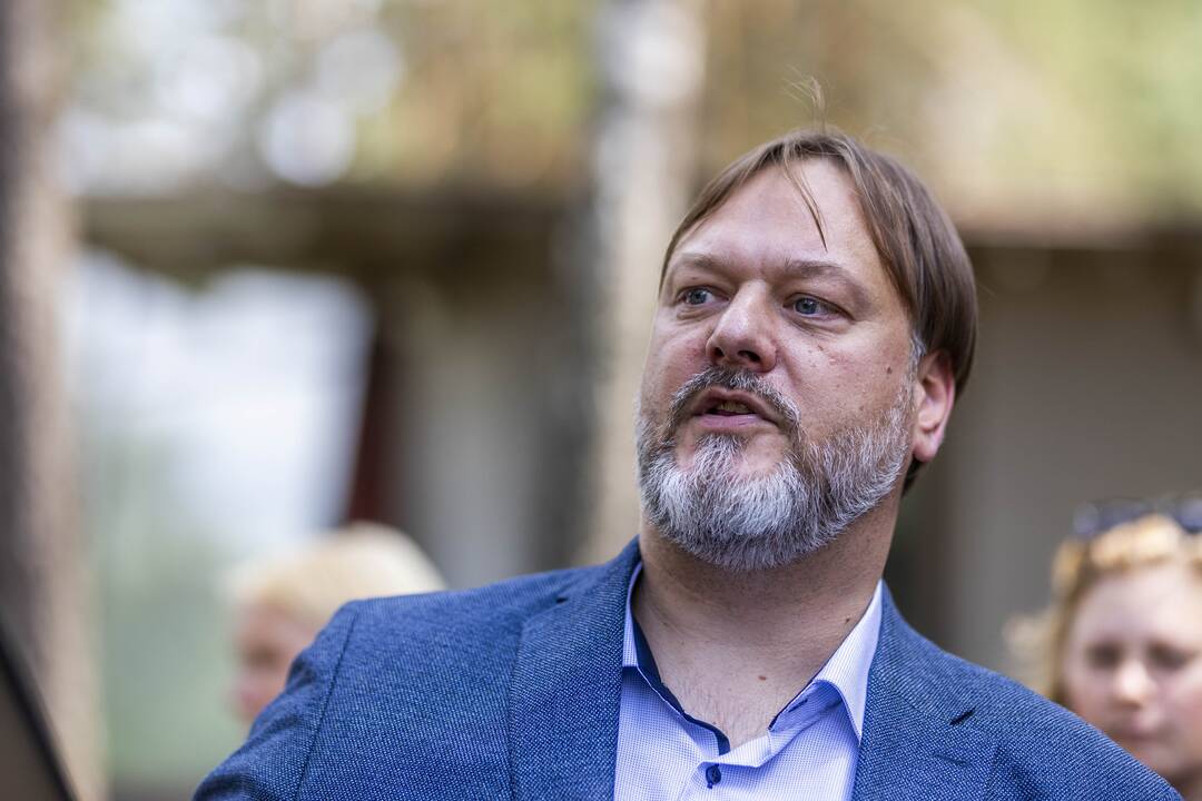 Seimo nariai apsilankė prabangiajame Gulbinų kvartale