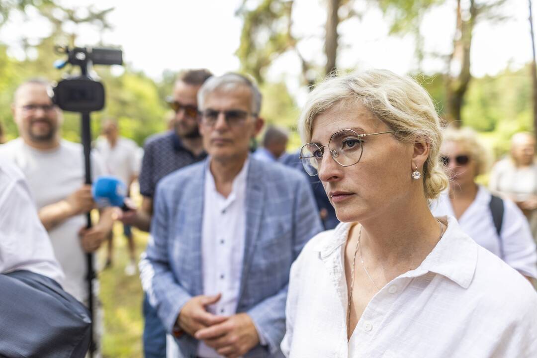 Seimo nariai apsilankė prabangiajame Gulbinų kvartale