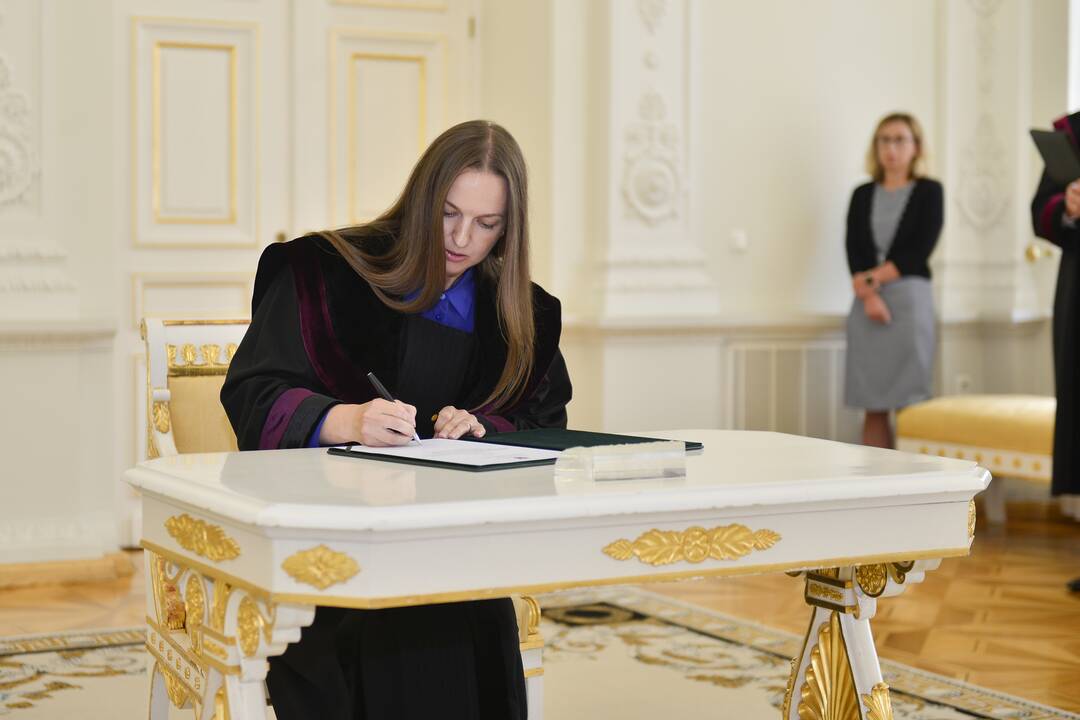 Prezidentas priėmė teisėjų priesaikas