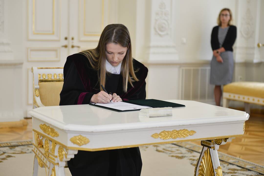 Prezidentas priėmė teisėjų priesaikas