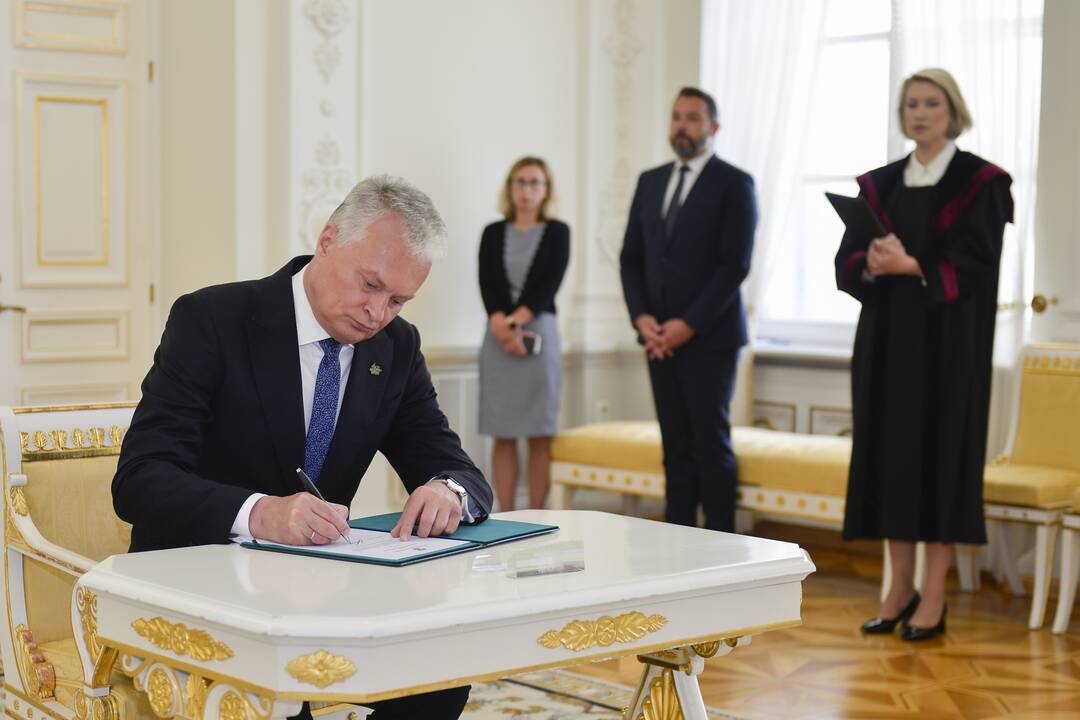 Prezidentas priėmė teisėjų priesaikas