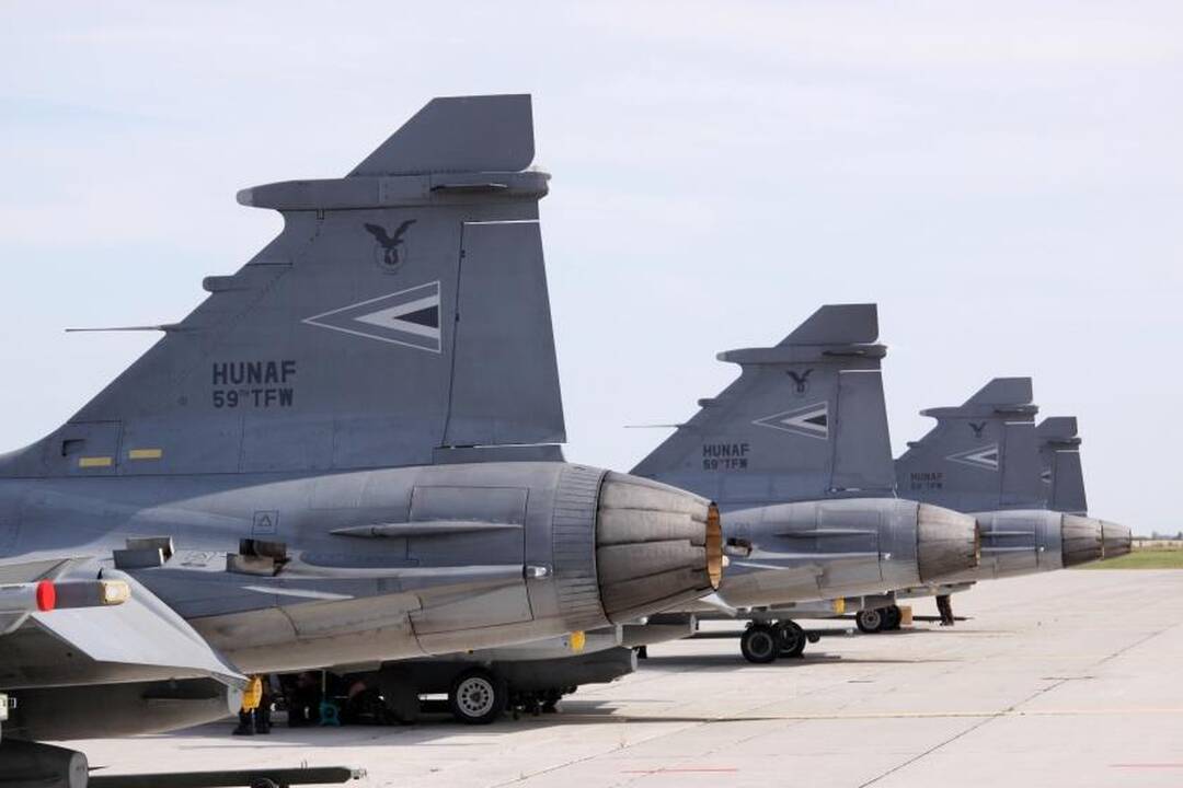NATO naikintuvai triskart kilo lydėti Rusijos orlaivių virš Baltijos jūros