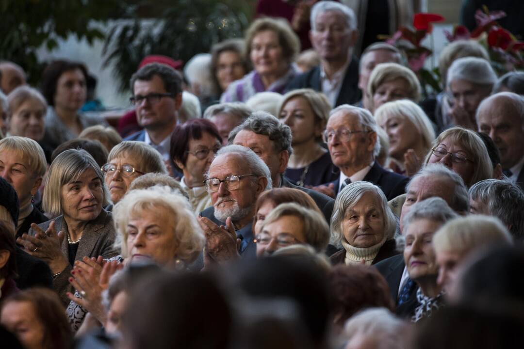 Išleista knyga apie garsųjį operos solistą V. Daunorą