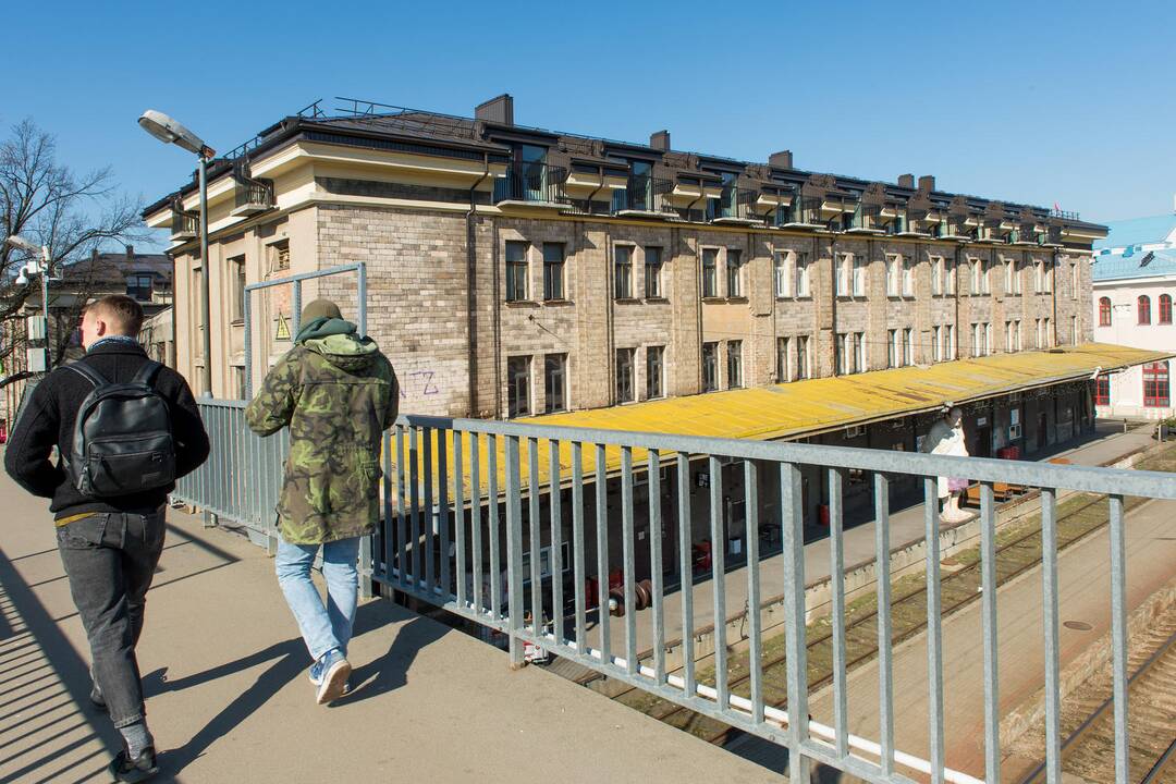 Viešbutyje Vilniuje susimušė karantinuoti vyrai