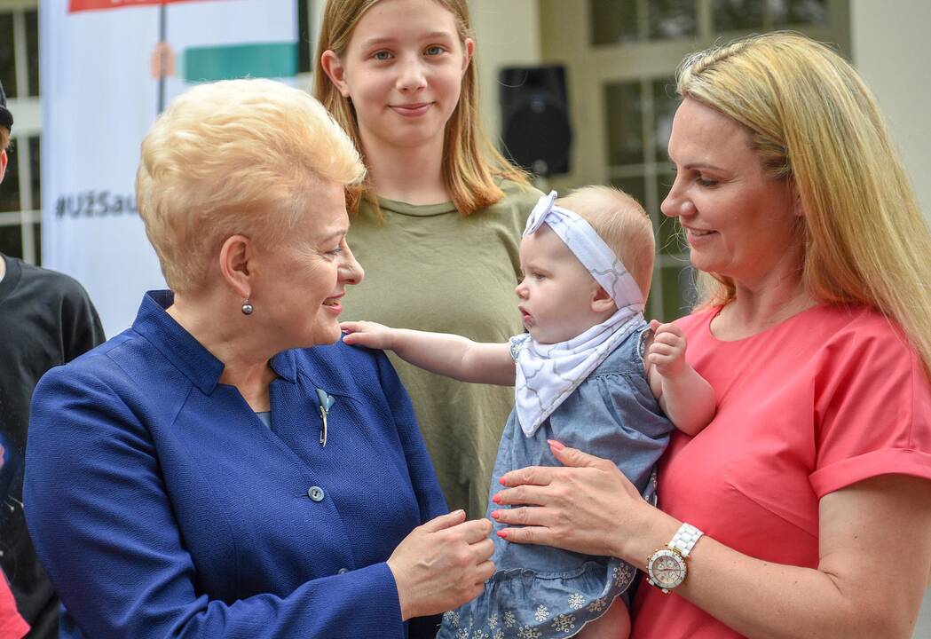 Įsivaikinusių šeimų susitikimas Prezidentūroje