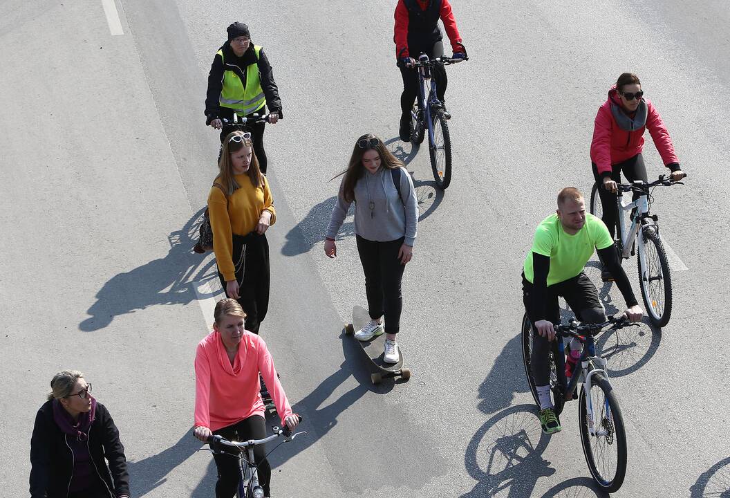 Riedynėmis Kaunas atidarė dviračių sezoną