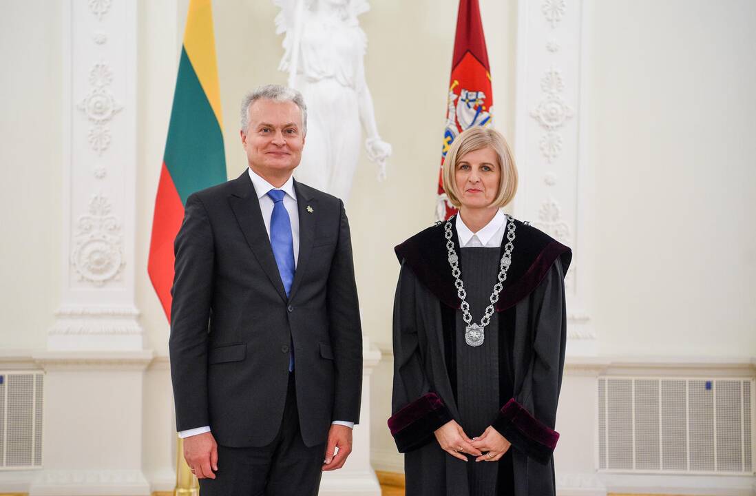 Prezidentas priėmė teisėjų priesaikas