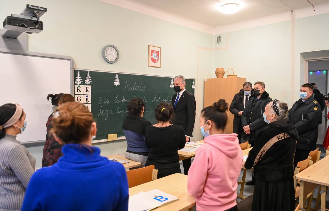 Prezidentas lankosi Panevėžio pataisos namuose